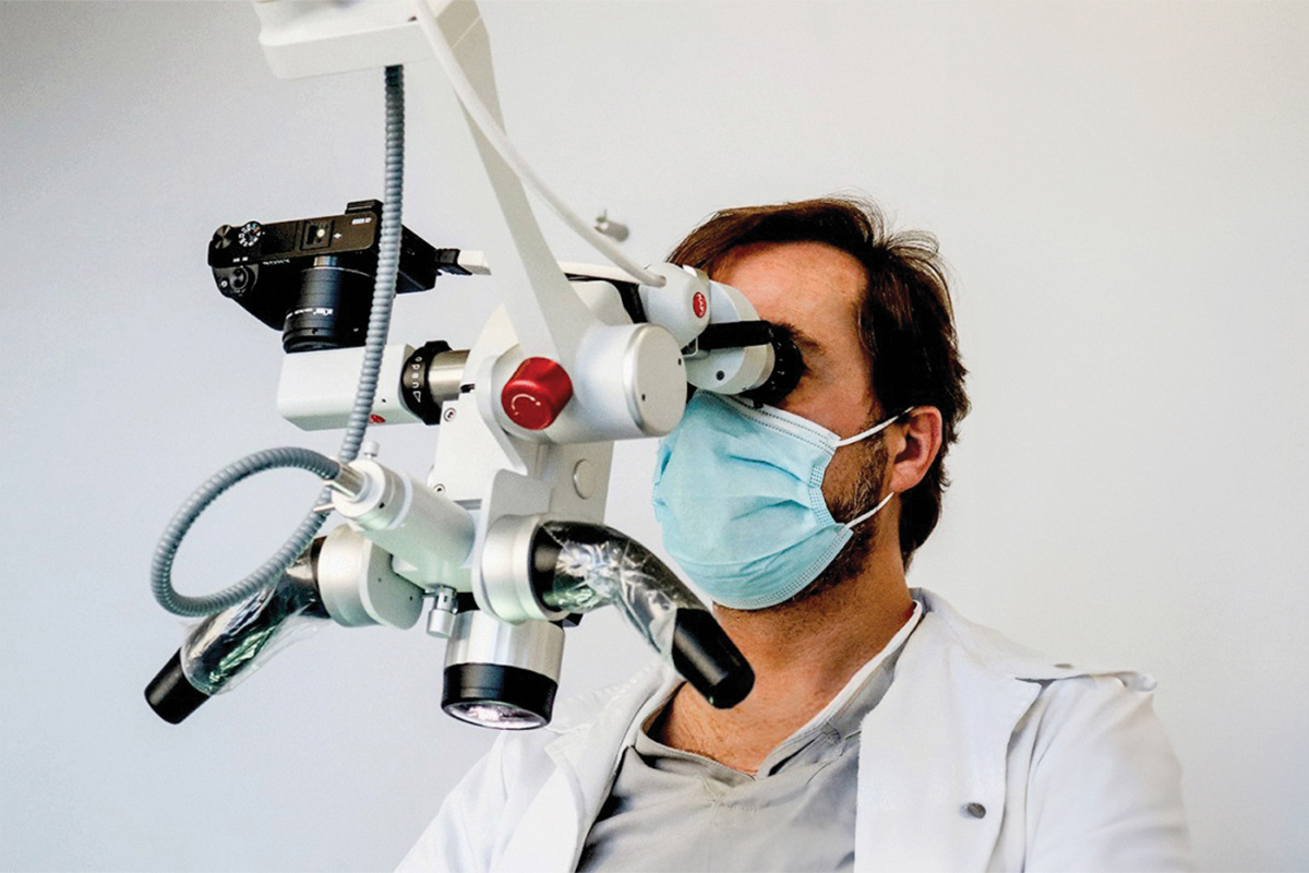 Dr Luis Corte Real - Microscópio Kaps