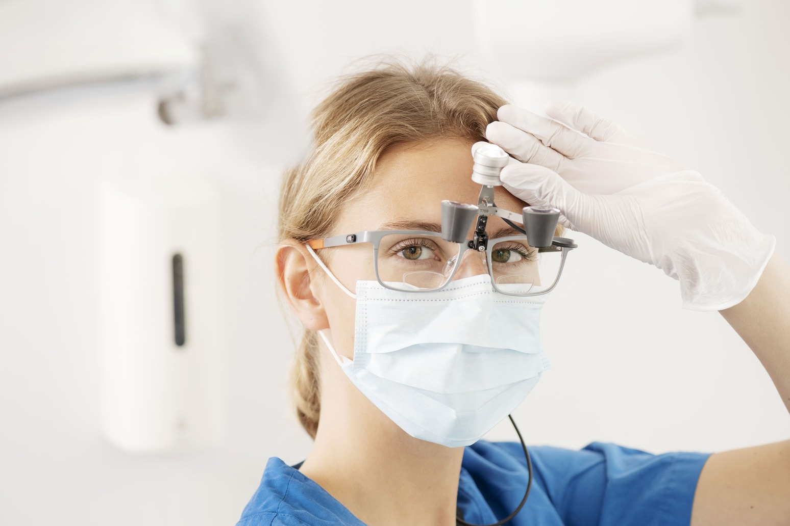 Optergo UltralightTM flip-up